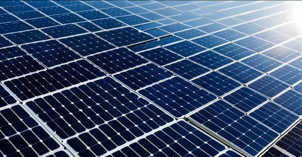 Panneau solaire photovoltaïque : conseils pour un choix éclairé