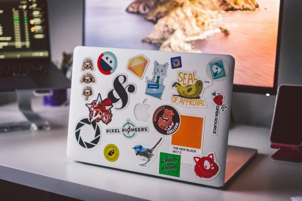Personnalisez vos stickers à la demande avec simplicité